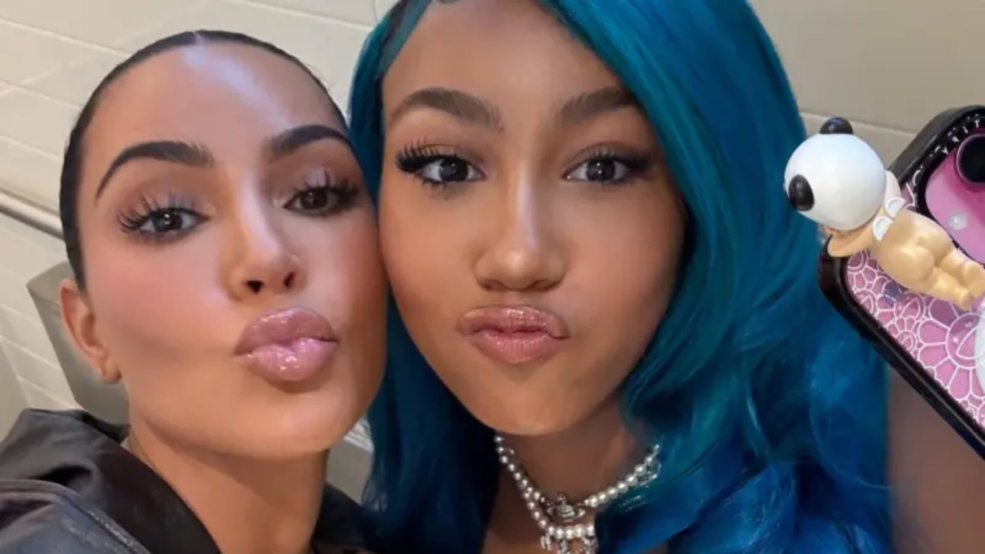 Kim Kardashian cuenta cómo equilibra la fama de North West con su adolescencia. (Instagram)