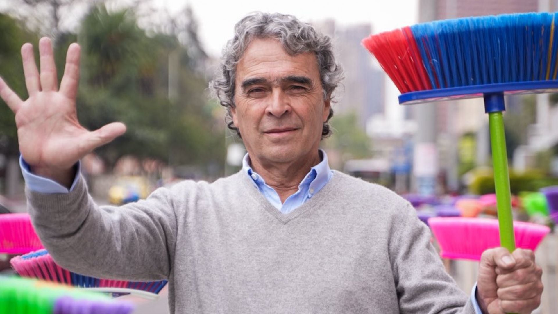 Sergio Fajardo fue blanco de duros señalamientos del candidato presidencial Mauricio Lizcano, que lo culpó de haber evitado una verdadera unión de centro - crédito @sergio_fajardo/X