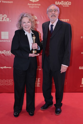 Luis Brandoni lució un traje