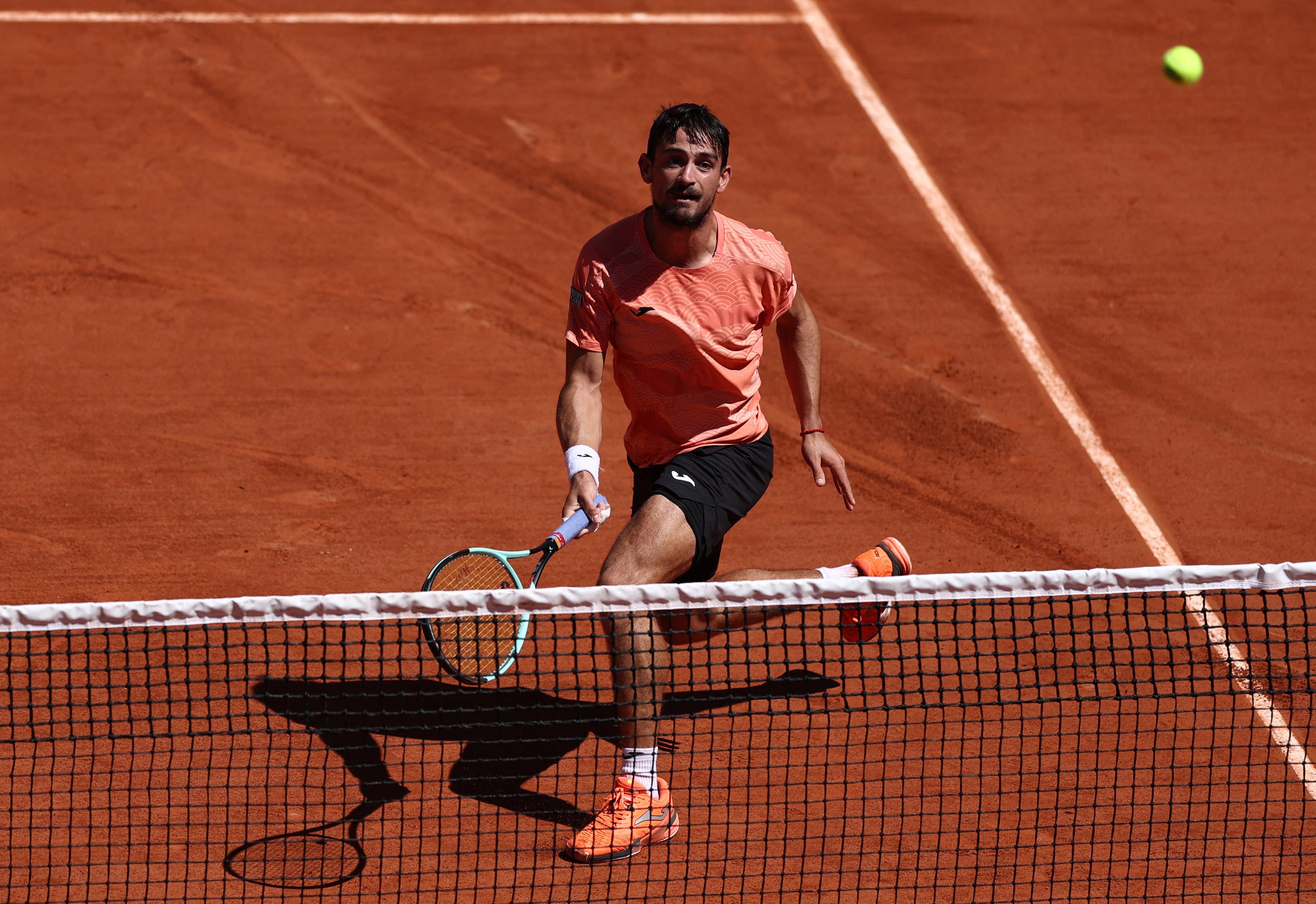 Mariano Navone consiguió en Lima su octavo título Challenger al derrotar al italiano Marco Cecchinato (Crédito: REUTERS/Gonzalo Fuentes)