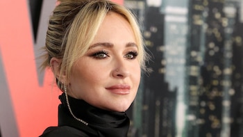 Neutrogena admite que dejó “desamparada” a Hayden Panettiere tras revelar su depresión posparto