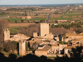 Vista del castillo de Peratallada