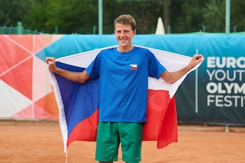 Jan Kumstát buscará impedir el bicampeonato de Gonzalo Bueno en Liberec.