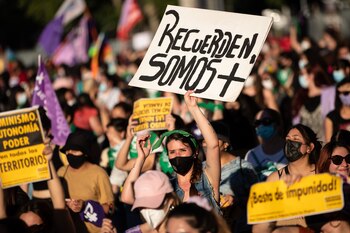 Miles de mujeres participan en