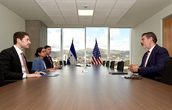 La eficiencia en la recepción de donaciones internacionales en Honduras garantiza un acceso más rápido a medicinas y ayuda humanitaria. (Foto: Embajada EEUU en Honduras)