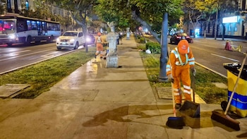 Las acciones de limpieza comienzan inmediatamente después de cada evento para evitar la acumulación de desechos - Créditos: Municipalidad de Lima.