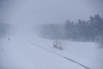 Diversos fenómenos meteorológicos van a converger para provocar algunas de las nevadas más intensas en años. (TT News Agency/Mats Andersson via REUTERS )