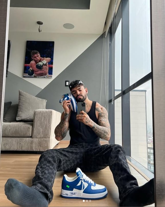 Adriano Zendejas, famoso como El Maestro Shifu, apoya públicamente a su hermana Samadhi para el combate estrella de Supernova 2026. - (IG)