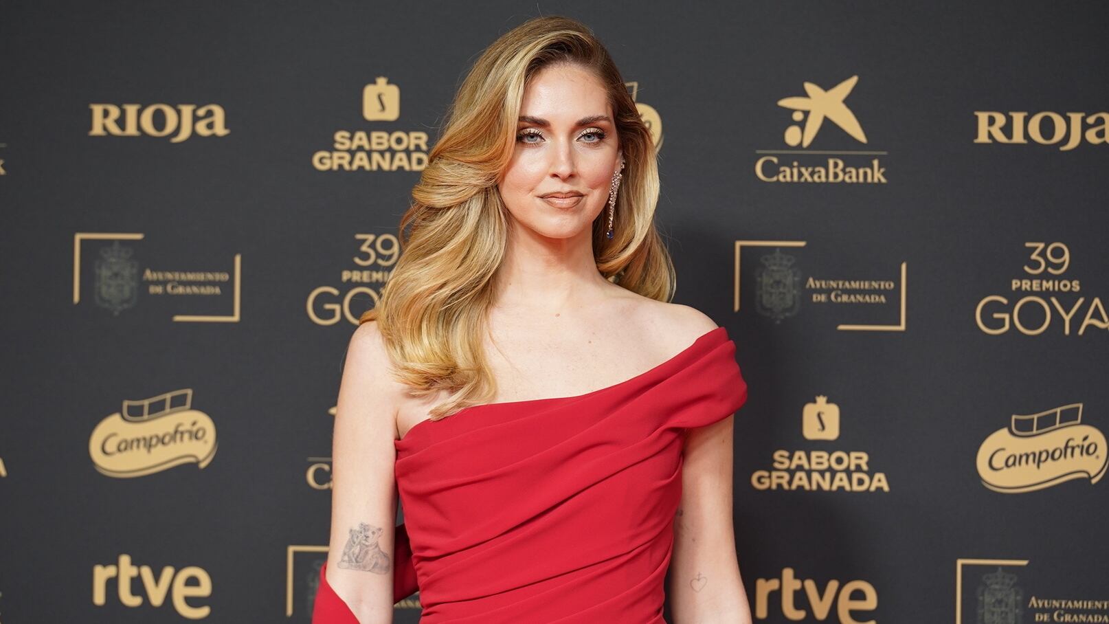 Chiara Ferragni en la alfombra roja de la de los Premios Goya (Arsenio Zurita / Europa Press)