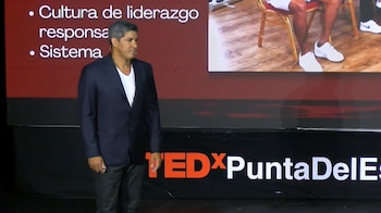 Javier Azcurra, durante sua palestra TEDx em Punta del Este