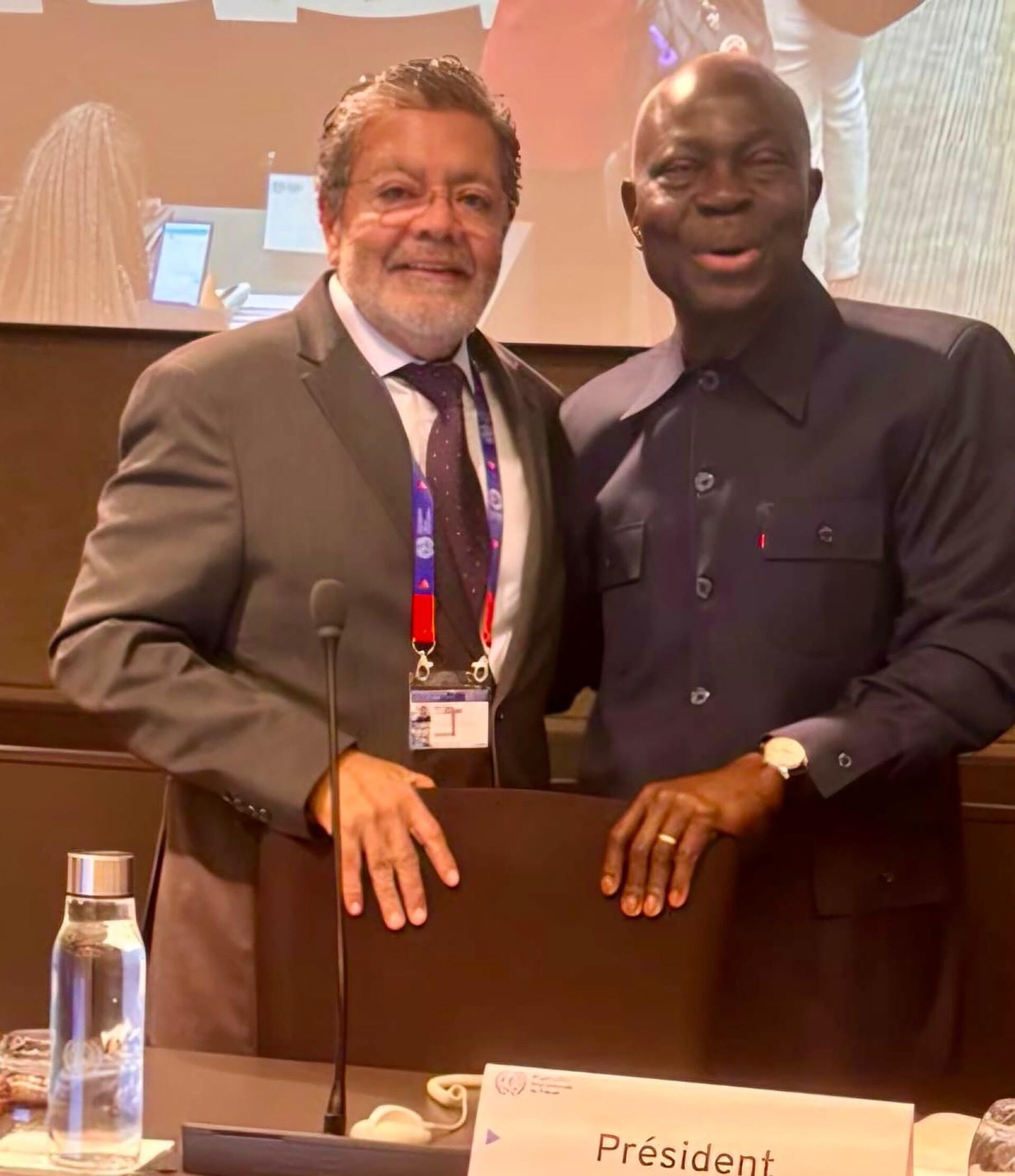 Gerardo Martínez, líder de la CGT, y el director general de la OIT, Gilbert Houngbo