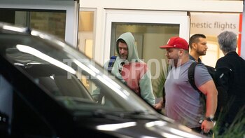 Con un look relajado y