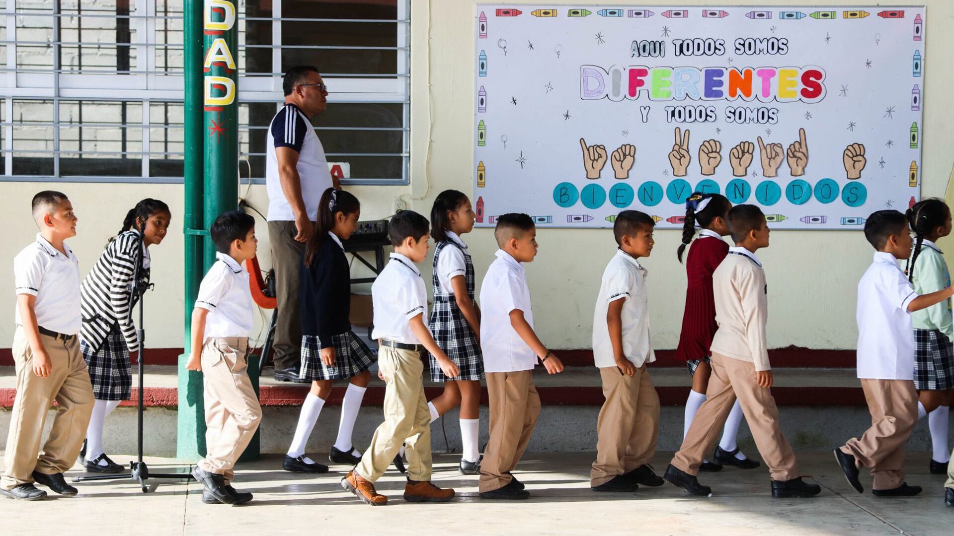 La SEP anunció que el calendario contará con una semana más de clases (Cuartoscuro)