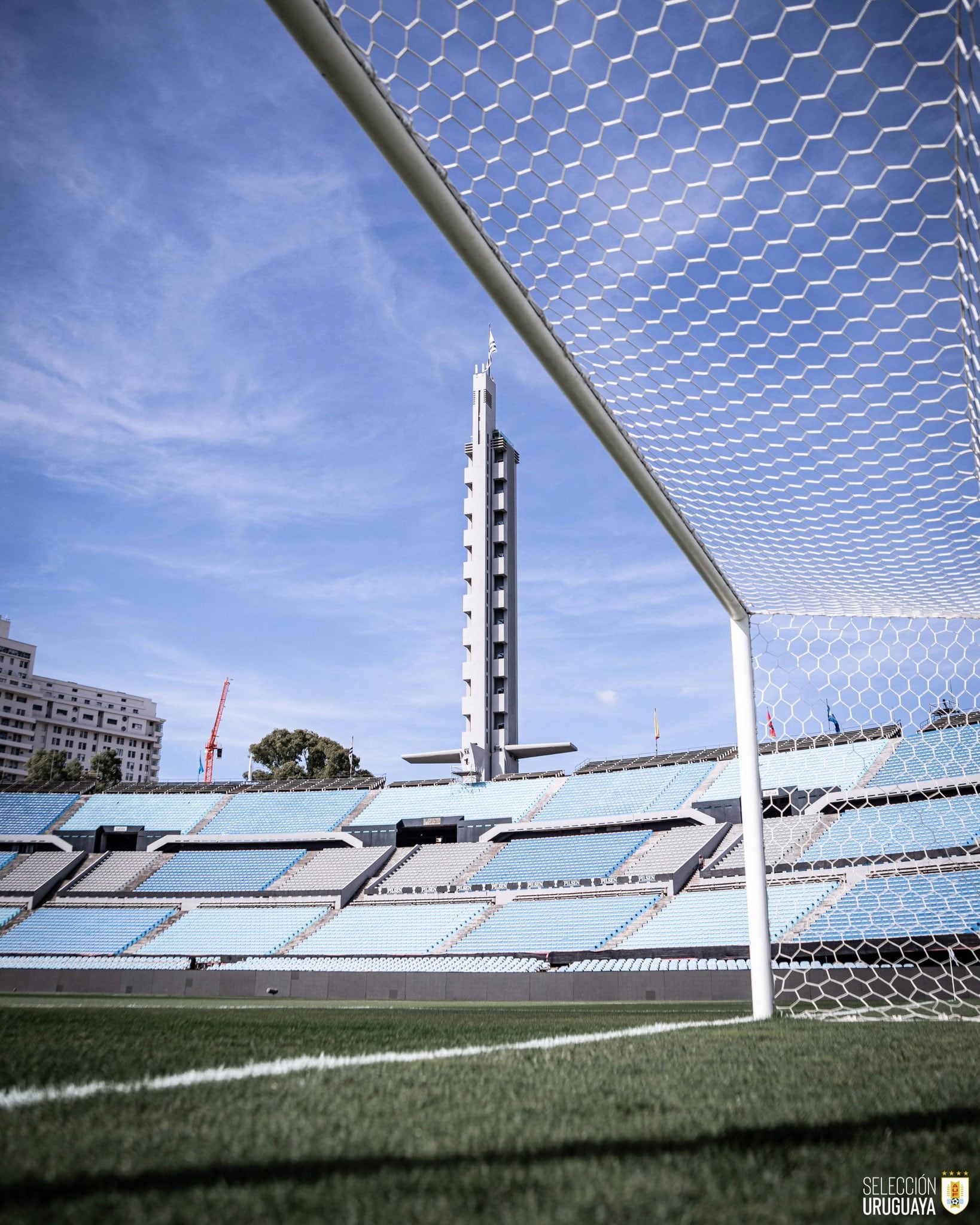 A falta de confirmación, el estadio Centenario de Montevideo recibiría la final de la Copa Libertadores 2026 - crédito @Uruguay/X