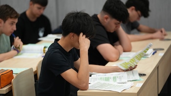 Empieza la cuenta atrás de la prueba de acceso a la universidad: cinco consejos de expertos para los 300.000 estudiantes que se presentan PAU