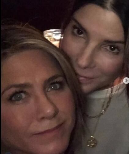 Sandra Bullock y Jennifer Aniston decidieron ser amigas tras conocerse en una boda. (Instagram/Sandra Bullock )