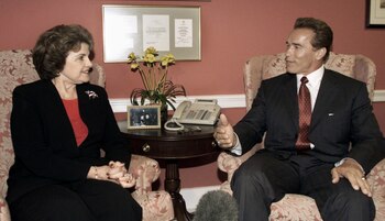 La senadora Dianne Feinstein (D-CA)