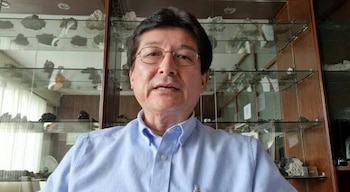 Asimismo, desempeñó funciones en Osinergmin, donde se desempeñó como gerente general y asumió responsabilidades vinculadas a la fiscalización minera.