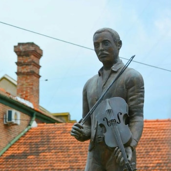 Estatua de Silva En Venado
