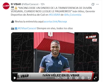 El momento en el que Iván Vélez está hablando con As Colombia sobre la deuda con Duván Vergara - crédito @vbar_caracol/X