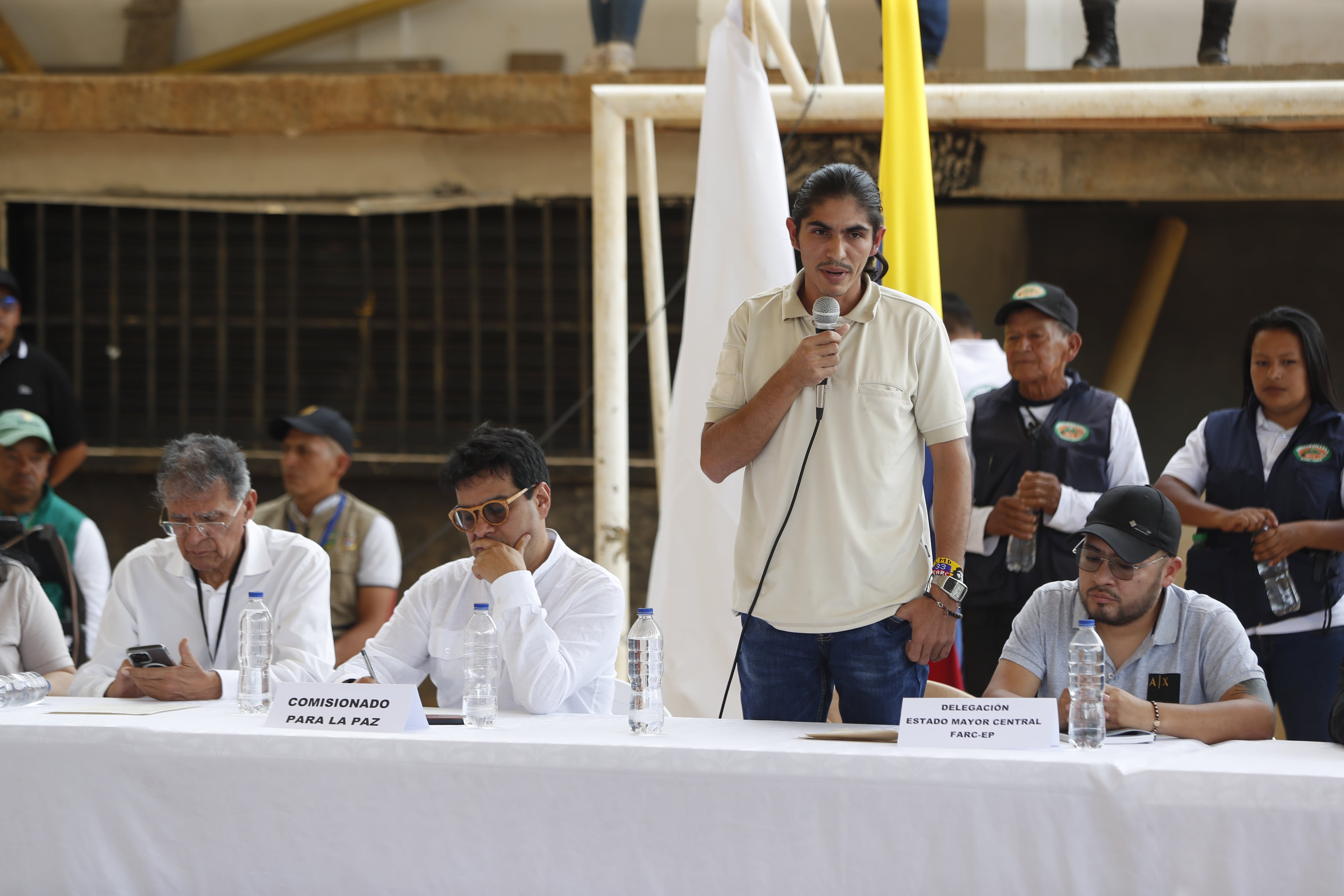 Las negociaciones con el frente 33 de las disidencias de las Farc, que también se apartaron de alias Iván Mordisco, también llegaeron a su fin - crédito Ernesto Guzmán/EFE