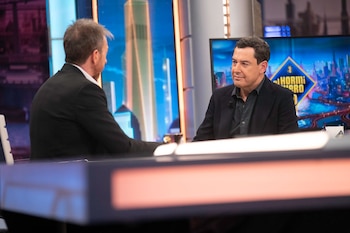 Juanma Moreno durante su visita