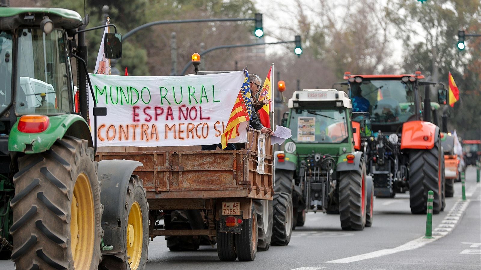 Agricultores y ganaderos vuelven a las calles en España para exigir soluciones a sus demandas