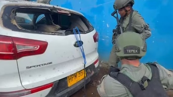 Destruyen mega taller de carros