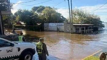 Ante la crecida de los ríos en el Litoral, las fuerzas federales reforzaron la asistencia en las zonas afectadas