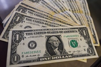 El BCRA compra fuerte en
