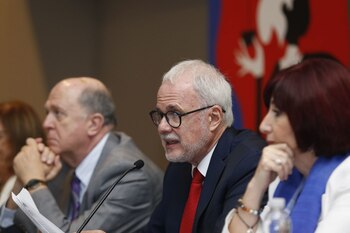 Al parecer, el académico dejó