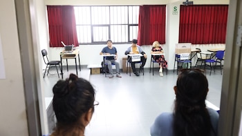 Observadores de la Unión Europea descartan irregularidades en elecciones peruanas tras demoras en instalación de mesas