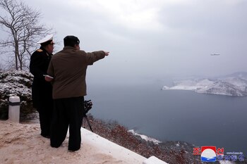 Kim Jong-un asiste a una