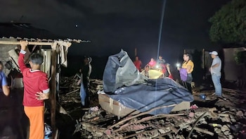 Colapso de viviendas por intensas lluvias y fuertes vientos deja a varias familias damnificadas en Choluteca, Honduras