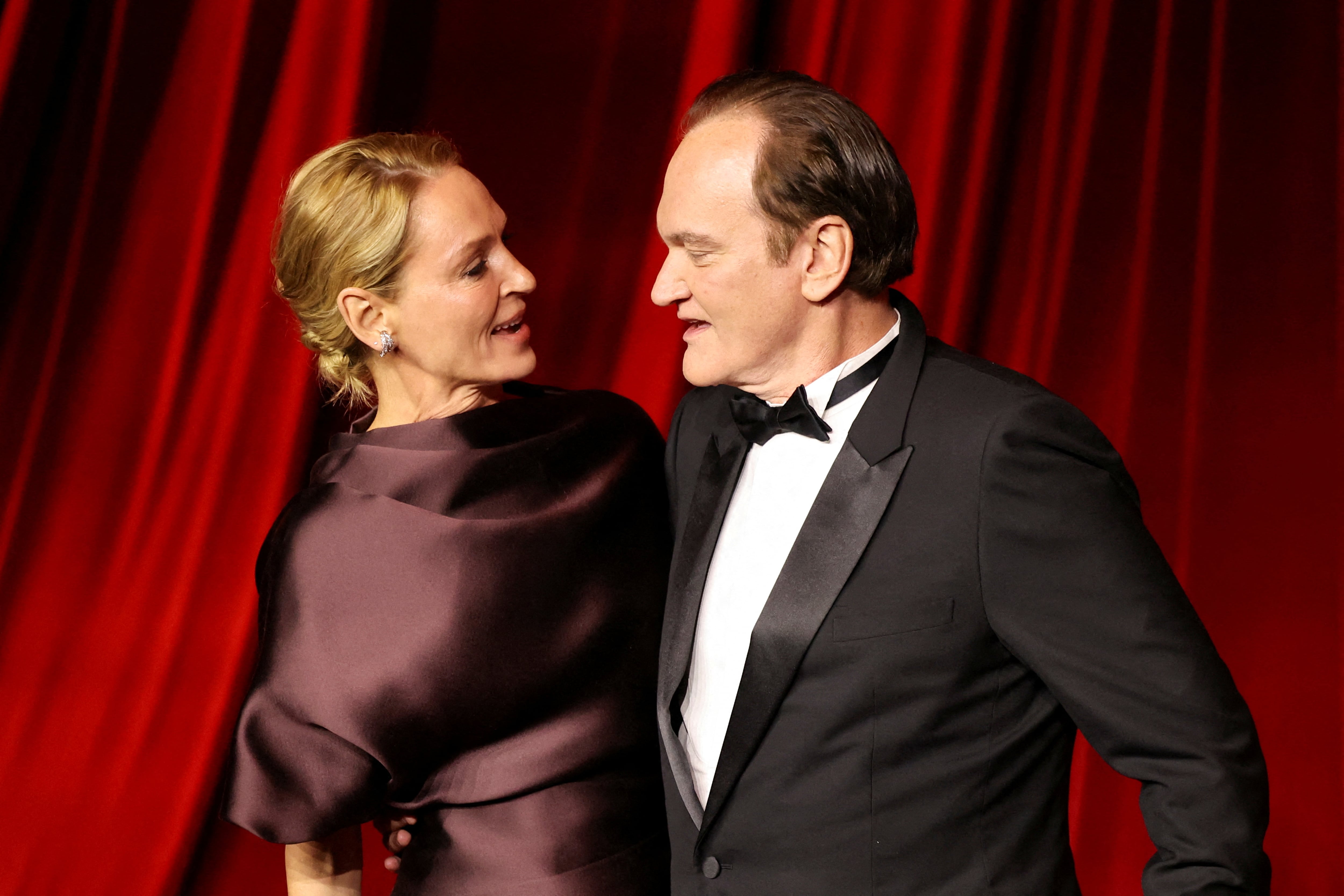 Uma Thurman y Quentin Tarantino en el Academy Museum of Motion Pictures en Los Angeles en 2024. (REUTERS/Mario Anzuoni)