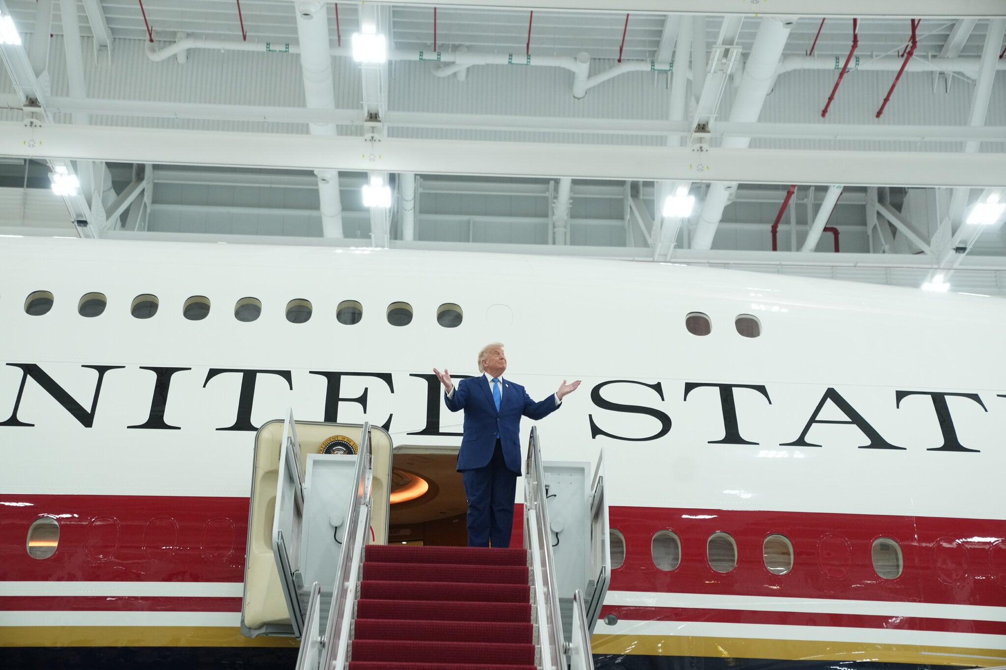 Trump dijo que el avión de Catar iría a su biblioteca. Eso podría cambiar