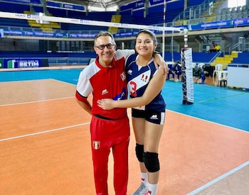 Claudia Palza formó parte de la selección peruana de vóley que consiguió la medalla de plata en la última Copa América.