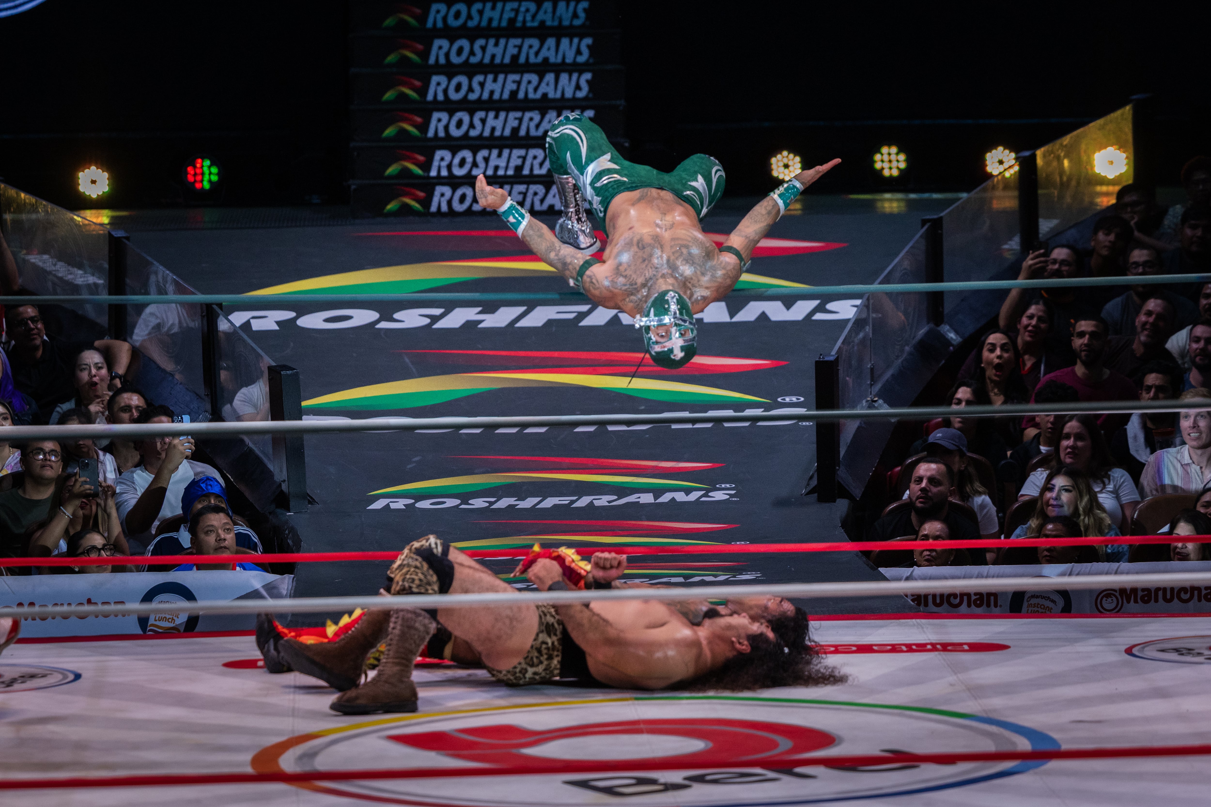(CMLL / Marco Valles)