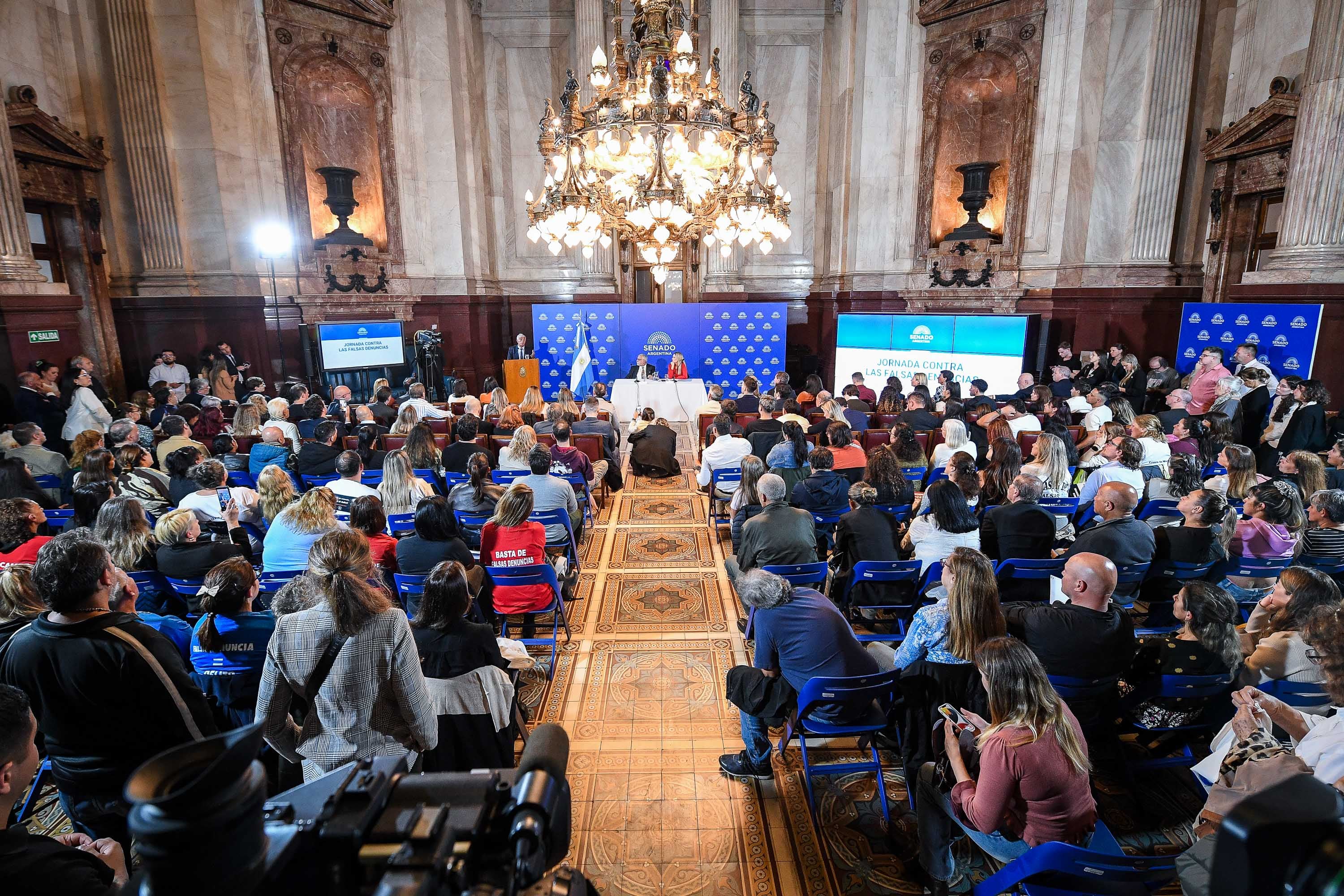 Una de las jornadas realizadas en la Cámara alta para promocionar la ley sobre falsas denuncias (Prensa Senado)