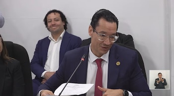 Camilo Trigueros ante la Asamblea: digitalización del CNR, 1,5 millones de trámites y certificaciones inmobiliarias que ahora salen en tres minutos (Captura de pantalla de la transmisión en directo).