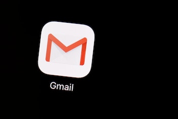 Gmail cuenta con varias funciones menos conocidas y ajustes avanzados que ayudan a mejorar la productividad y organizar mejor el correo.
(AP Foto/Patrick Semansky, Archivo)