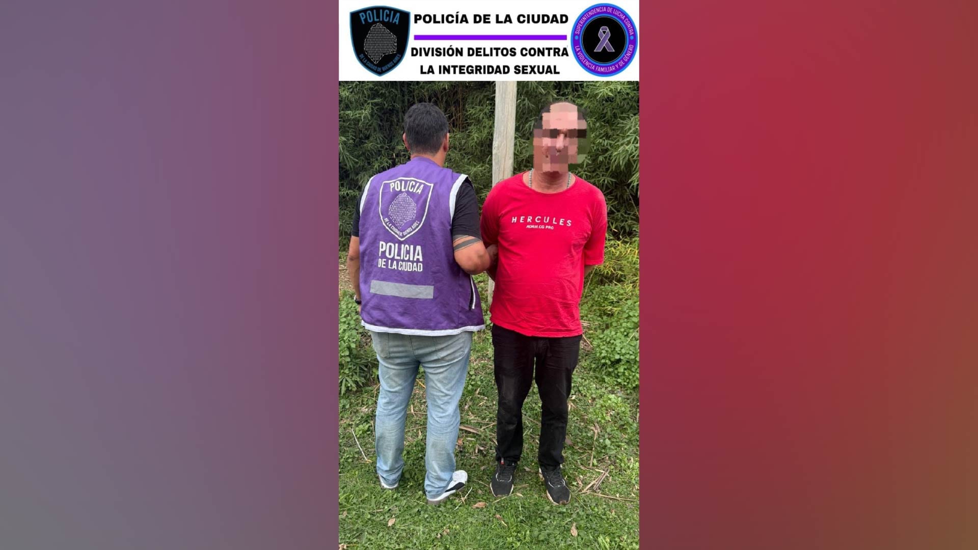 Un agente de la Policía de la Ciudad detiene a Derli, un prófugo paraguayo acusado de abuso sexual contra una menor, en un operativo de la División Delitos Contra la Integridad Sexual.