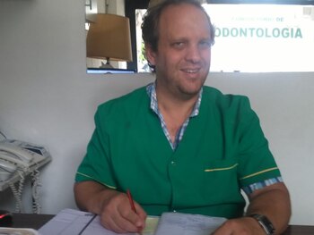 Diego Huberman es odontólogo y