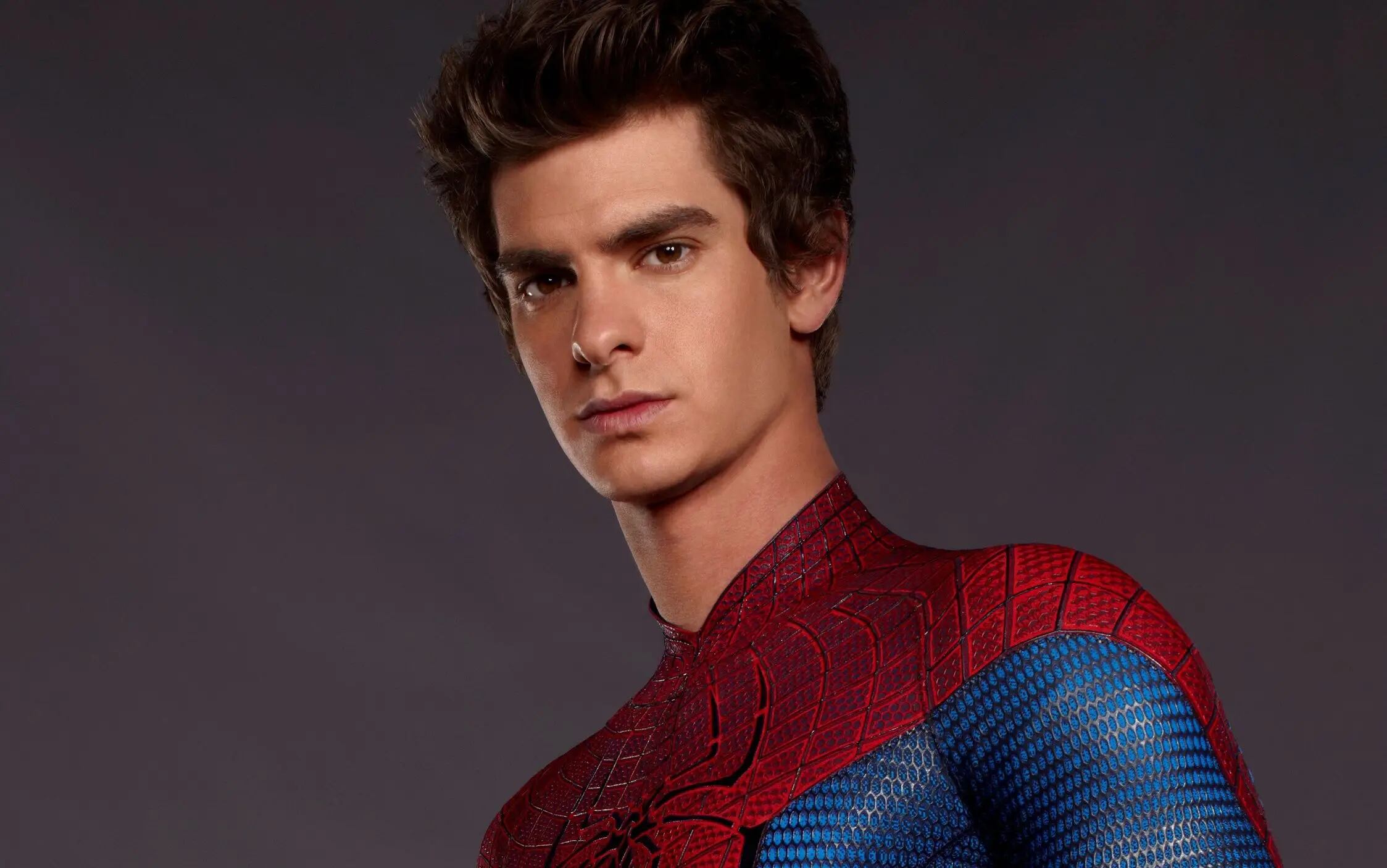 El actor afirmó que cualquiera puede estar dentro del traje de Spider-Man mientras promociona su nueva película (Sony Pictures)