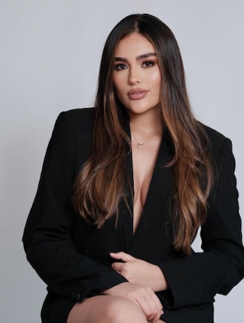 Miranda combina moda, viajes y