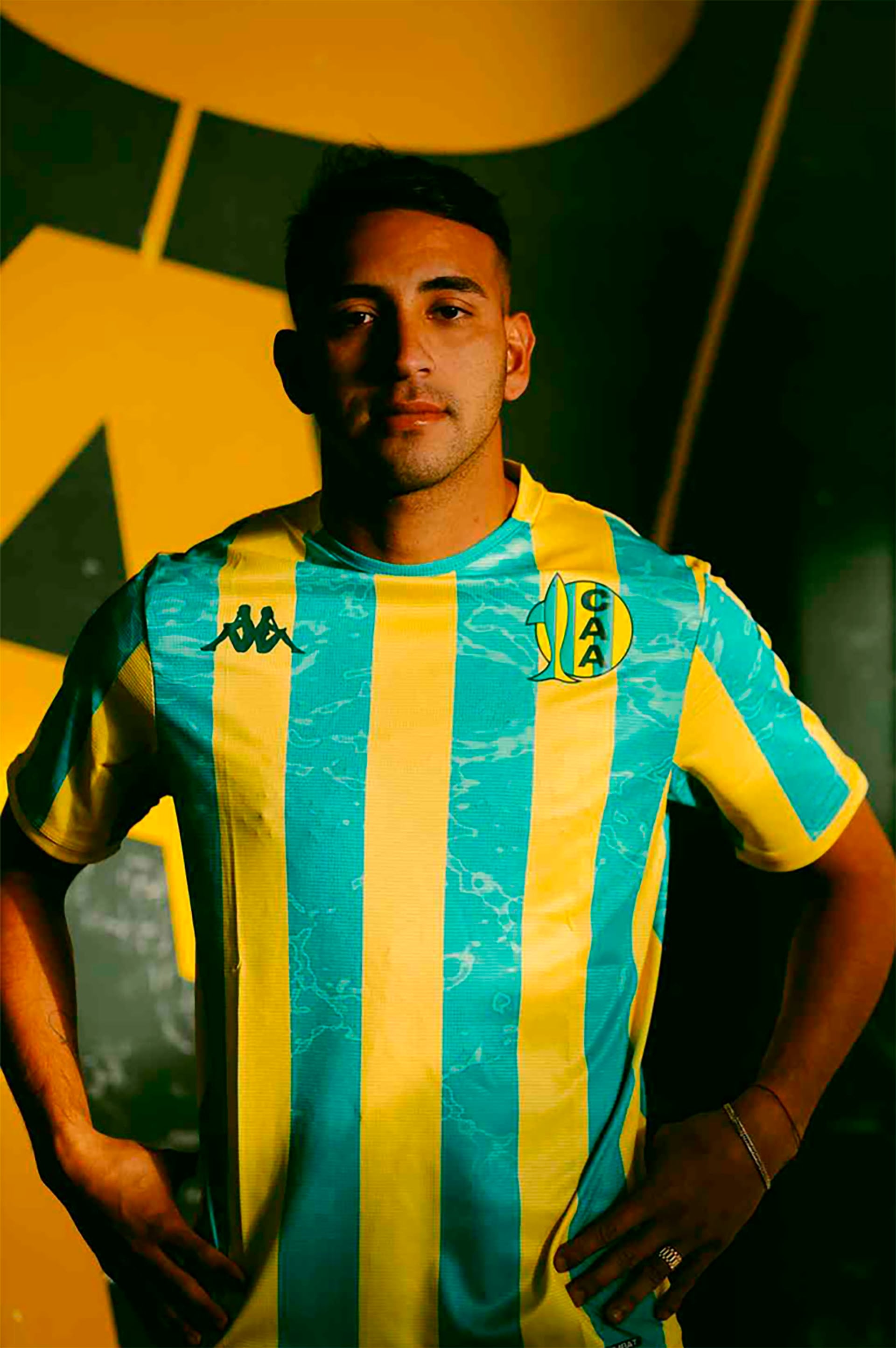 Matías Godoy, delantero de 24 años que pertenece a Estudiantes de La Plata, firmó con Aldosivi a préstamo hasta diciembre del 2027 tras su paso por Colón de Santa Fe