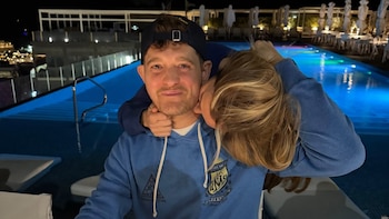 Michael Bublé en modo fan de la Scaloneta: el festejo familiar en Malta y el gesto que tuvo con sus hijos