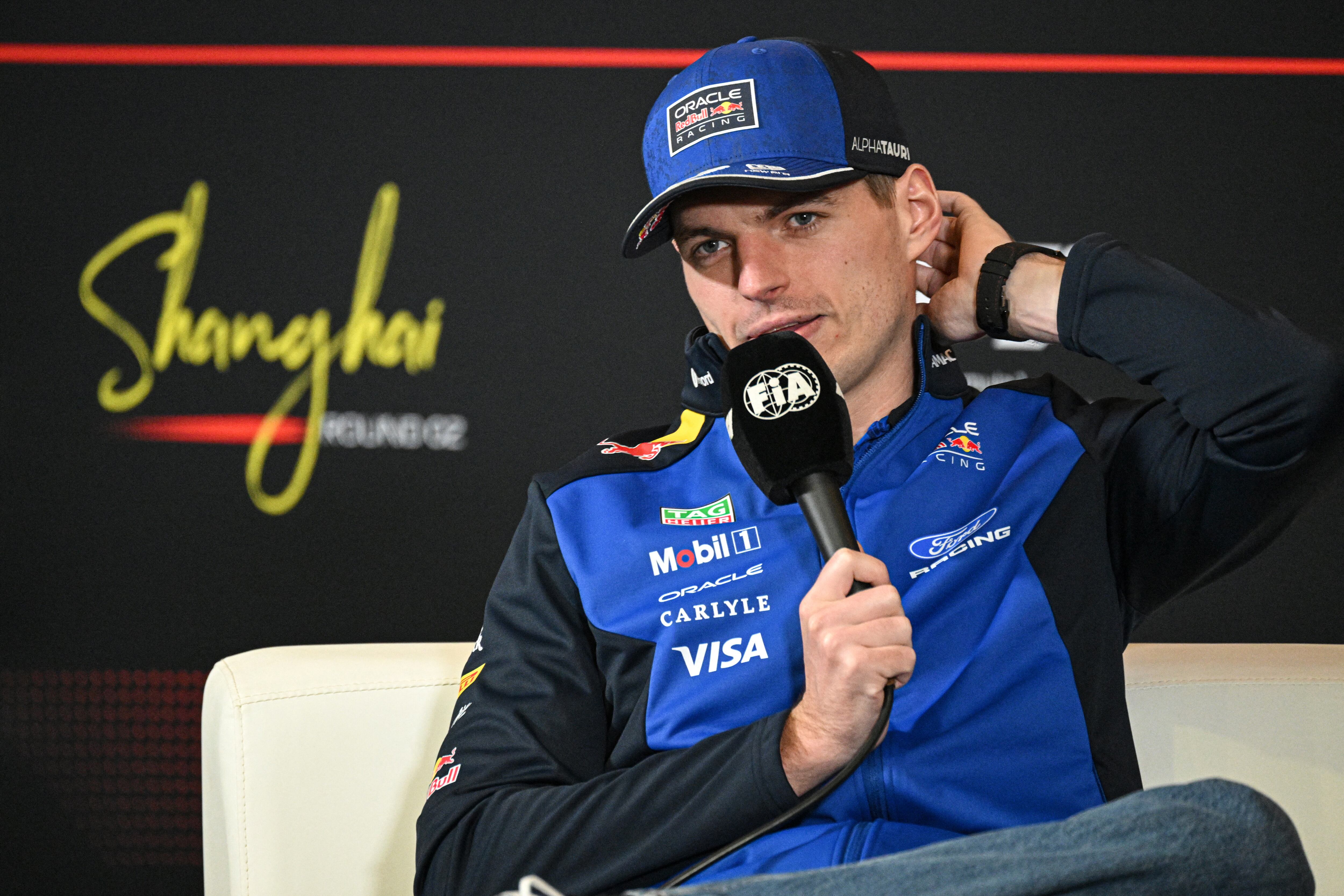 Montoya afirmó que comentarios como el de Max Verstappen deberían penalizarse por parte de la Fórmula 1 - crédito Jade Gao/AFP