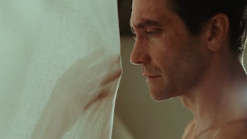 El director M. Night Shyamalan abandona el cine de terror y se pasa al romance sobrenatural: tráiler y fecha de estreno de ‘Nunca olvides que te quiero’