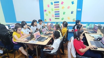 Más de 60,000 estudiantes en Costa Rica accederán a nuevas plataformas tecnológicas para acelerar su aprendizaje